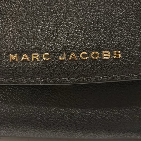 Marc Jacob’s Black Leather shoulder strap bag - Picture 2 of 9